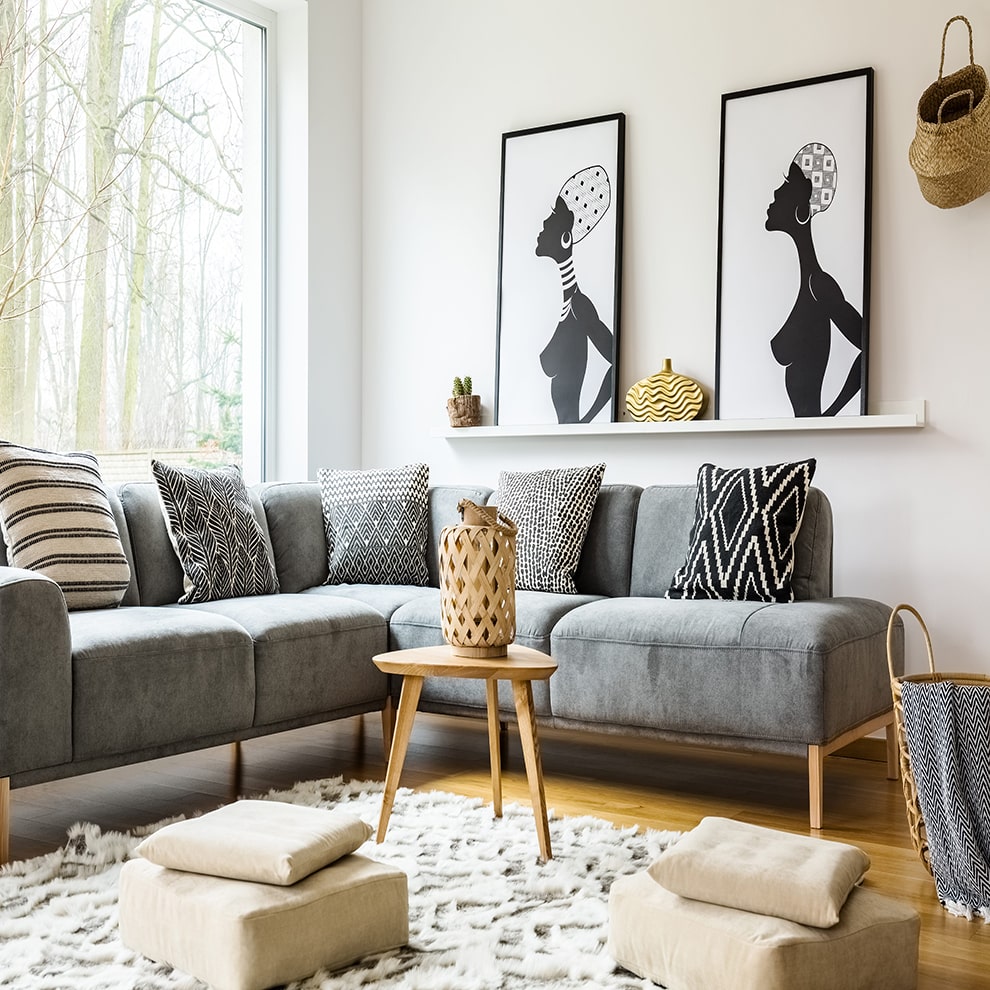 Coin D'or Home Collection - Ajouter des coussins décoratifs à votre salon  est un moyen infaillible pour créer un espace invitant ✨